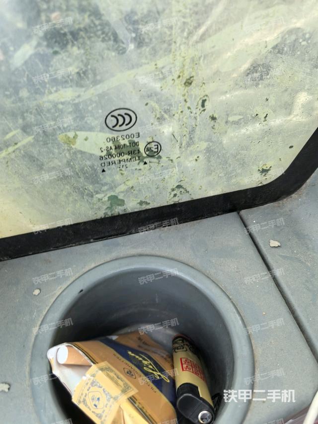 后窗玻璃角標(biāo)（駕駛室部分）