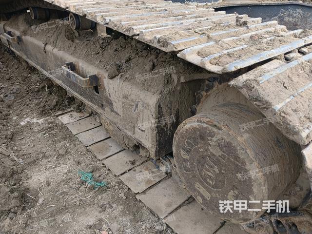 單側(cè)履帶整體（整機(jī)外觀）