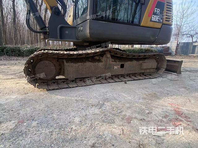 左側(cè)履帶整體?(行走機(jī)構(gòu)) 左側(cè)履帶整體?(行走機(jī)構(gòu))