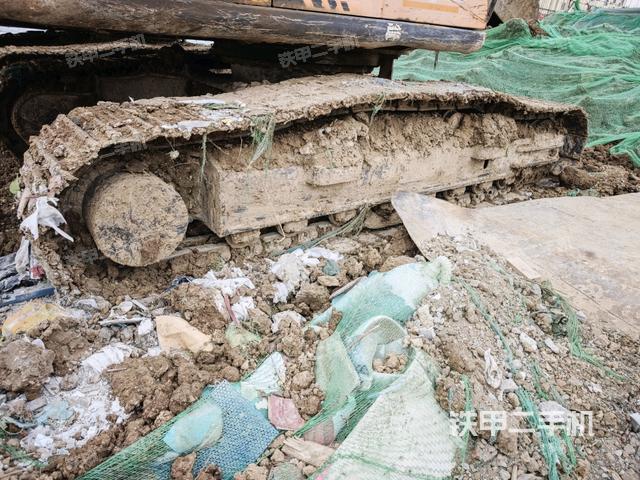 左驅(qū)動(dòng)輪（行走機(jī)構(gòu)）