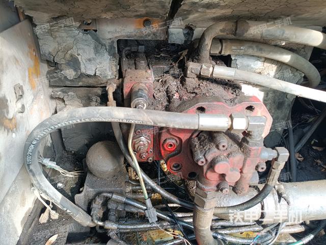 電瓶（大件艙室）