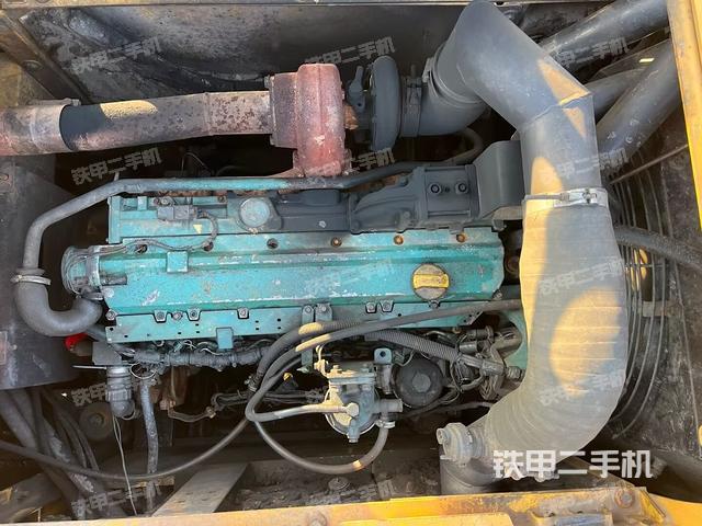 發(fā)動(dòng)機(jī)整體俯視(整機(jī)外觀) 發(fā)動(dòng)機(jī)整體俯視(整機(jī)外觀)
