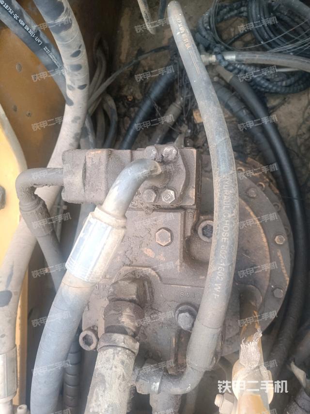 回轉(zhuǎn)馬達(dá)（上車部件）