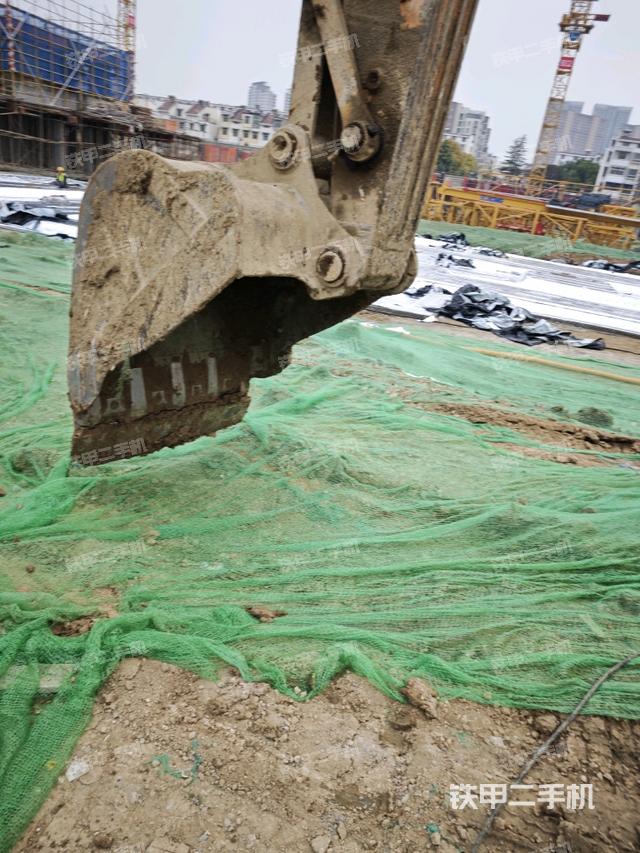 鏟斗右后整體（工作和回轉(zhuǎn)裝置）