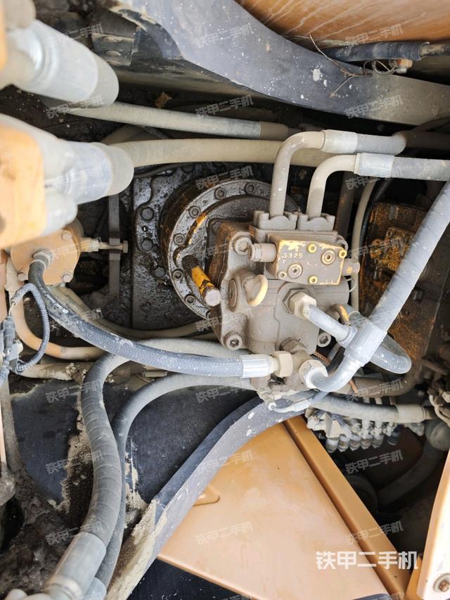 回轉(zhuǎn)馬達(dá)（上車部件）