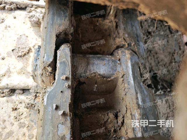 左側(cè)履帶整體?（行走機(jī)構(gòu)）