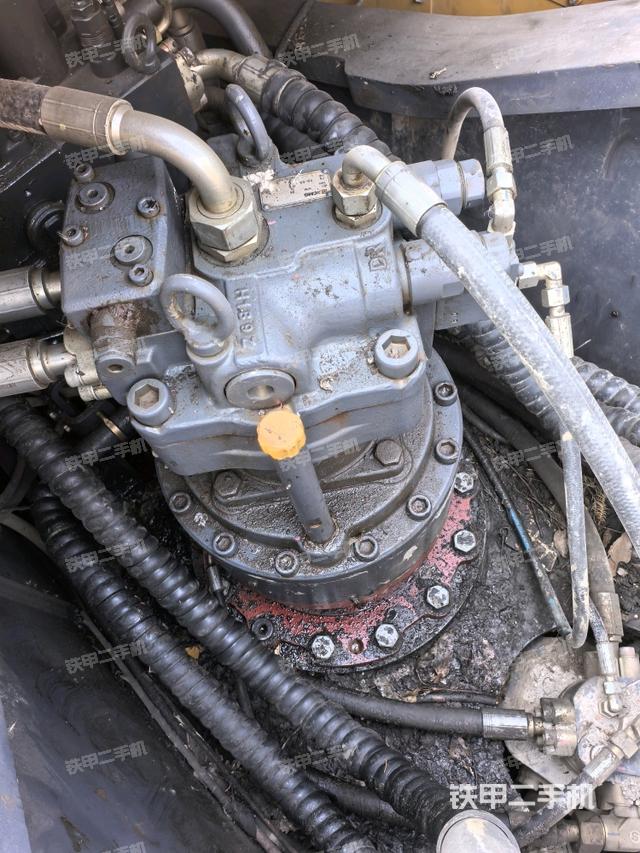 回轉(zhuǎn)馬達（上車部件）