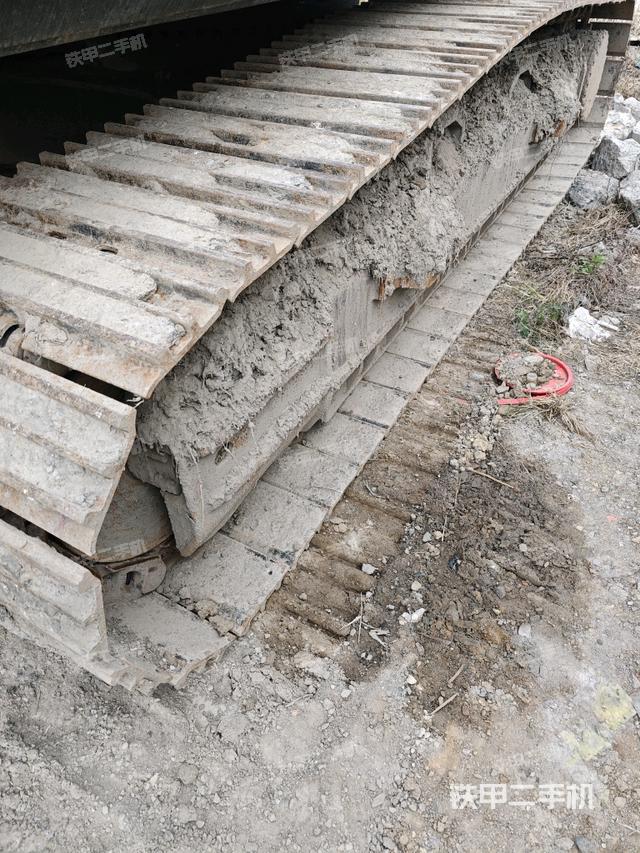 左側(cè)履帶整體?（行走機(jī)構(gòu)）