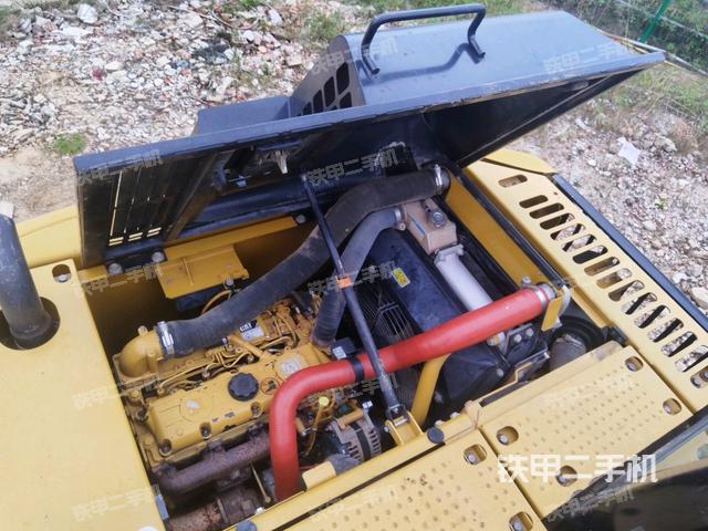 發(fā)動機室(上車部件) 發(fā)動機室(上車部件)