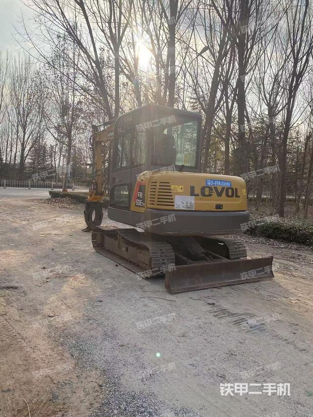 右后45(整機(jī)外觀) 右后45(整機(jī)外觀)