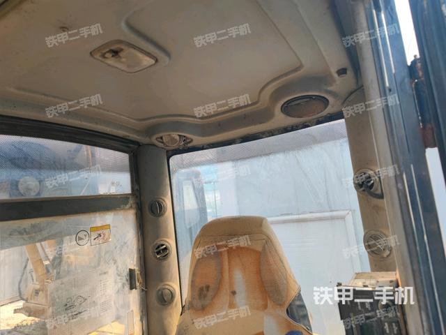 后窗玻璃角标（驾驶室部分）