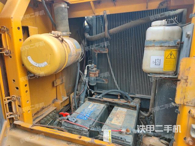 散热器正面(大件舱室) 散热器正面(大件舱室)