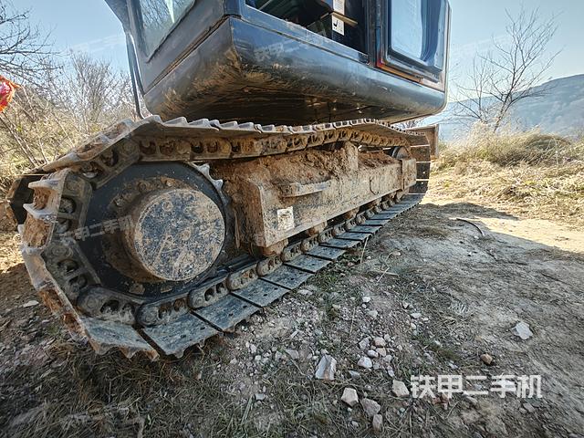 單側(cè)履帶整體（整機(jī)外觀）