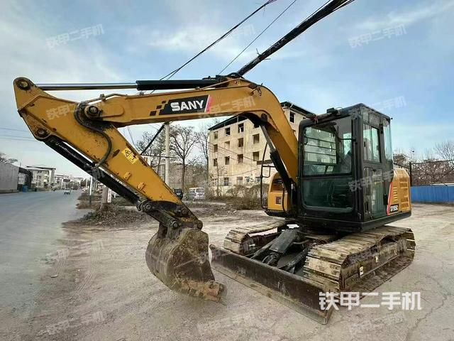 單側(cè)履帶整體(整機外觀) 單側(cè)履帶整體(整機外觀)