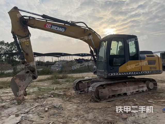 徐工XE135D挖掘机