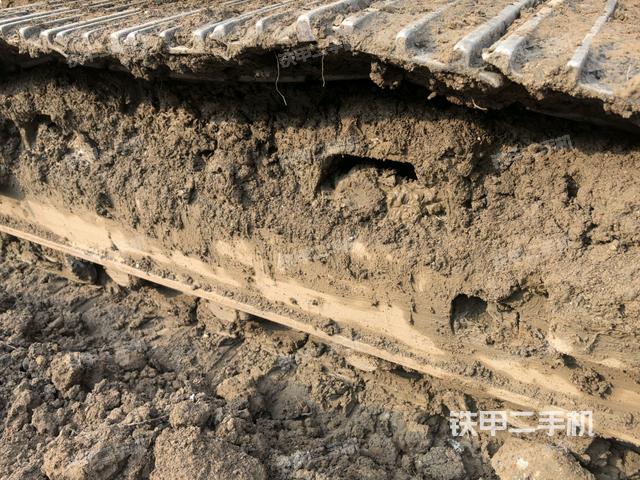 右側(cè)履帶整體（行走機構(gòu)）