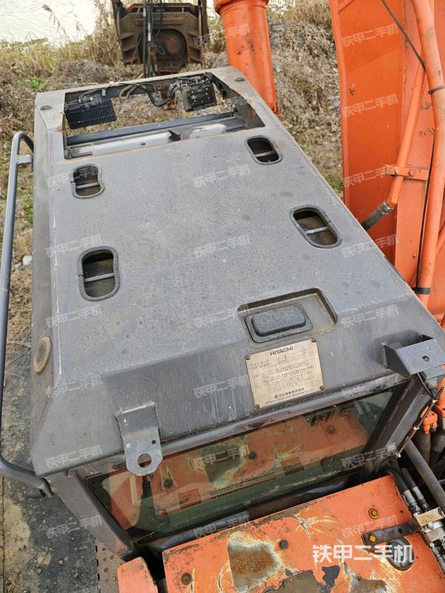 駕駛室頂部俯視(上車部件) 駕駛室頂部俯視(上車部件)