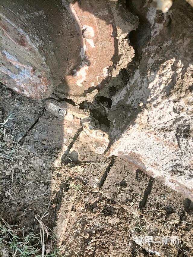 右驅(qū)動(dòng)輪（行走機(jī)構(gòu)）