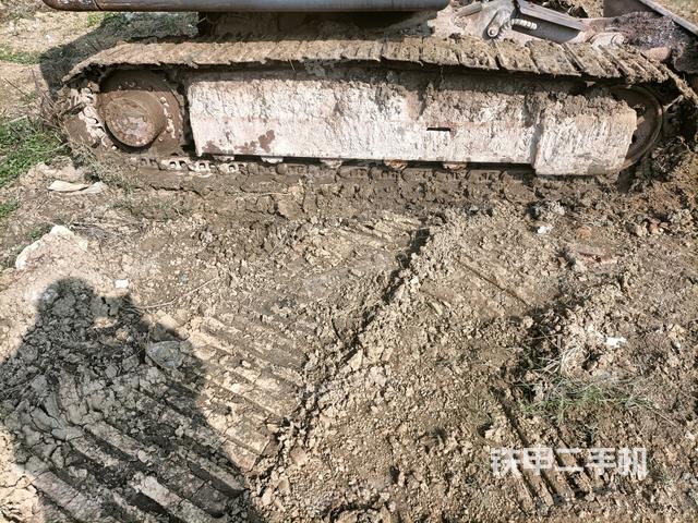 右側(cè)履帶整體?（行走機(jī)構(gòu)）