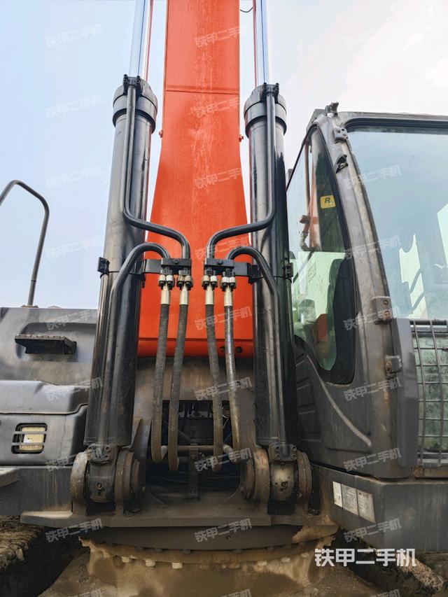 大臂油缸整體?豎拍（工作和回轉(zhuǎn)裝置）