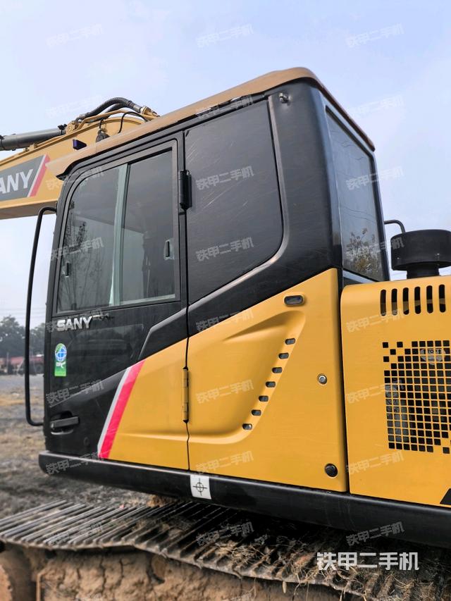 駕駛室左后45度（駕駛室部分）