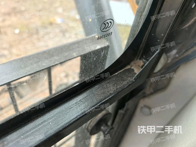 座椅后部(駕駛室部分) 座椅后部(駕駛室部分)