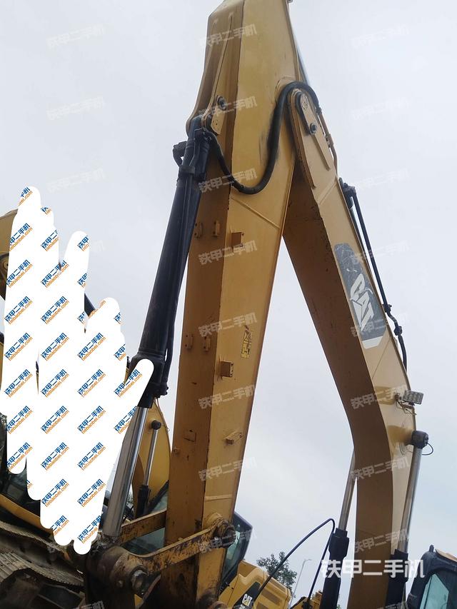 小臂整體左后（工作和回轉裝置）