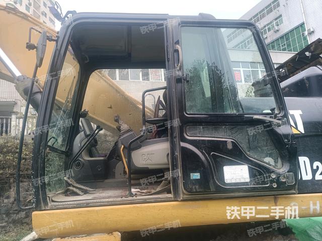 右側(cè)玻璃角標(biāo)（駕駛室部分）