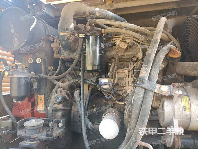 發(fā)動(dòng)機(jī)室（上車部件）