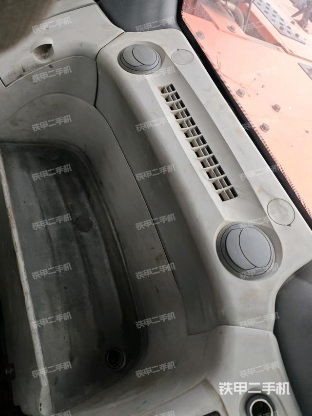 座椅后部（駕駛室部分）