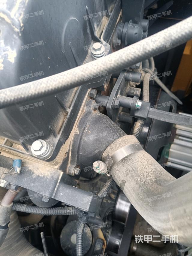 氣門室蓋螺絲特寫(上車部件) 氣門室蓋螺絲特寫(上車部件)