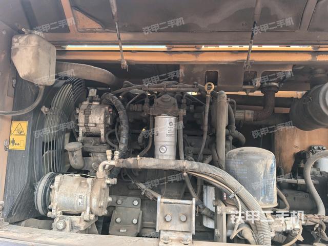 發(fā)動機室(上車部件) 發(fā)動機室(上車部件)