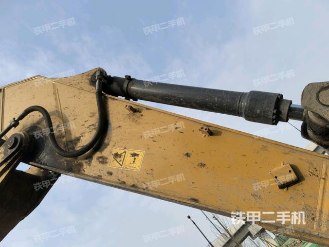 小臂整體左后（工作和回轉(zhuǎn)裝置）