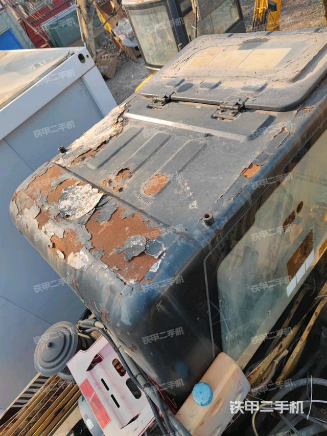 驾驶室顶部俯视(上车部件) 驾驶室顶部俯视(上车部件)