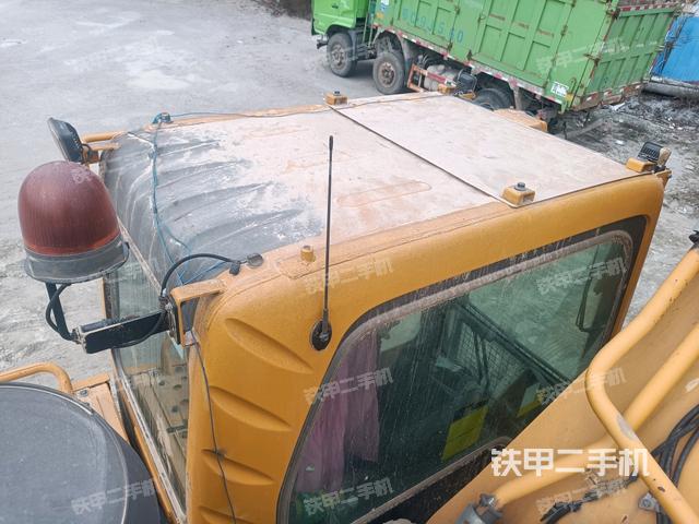 駕駛室頂部俯視(上車部件) 駕駛室頂部俯視(上車部件)