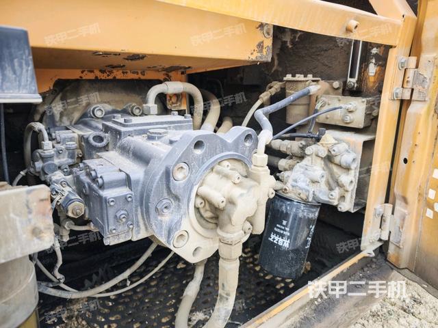 液壓泵斜45?左（大件艙室）