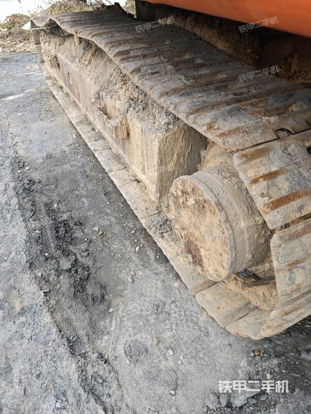 右側(cè)履帶整體(行走機(jī)構(gòu)) 右側(cè)履帶整體(行走機(jī)構(gòu))