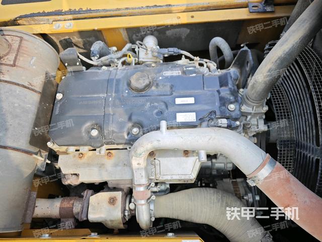 發(fā)動(dòng)機(jī)室（上車部件）