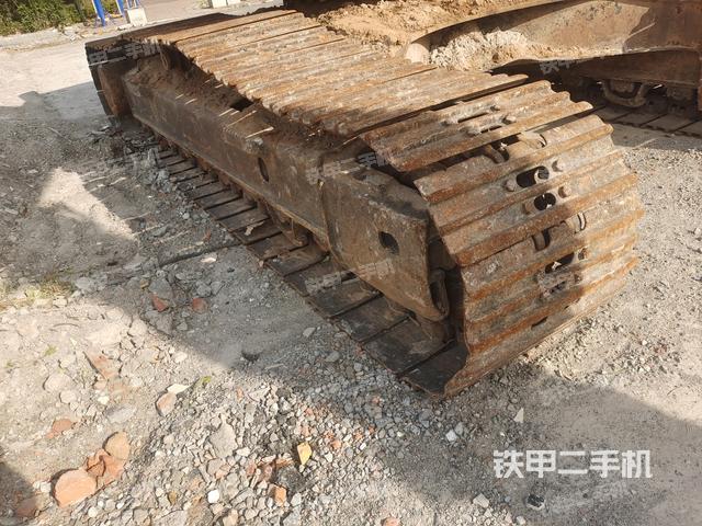 左側(cè)履帶整體?(行走機(jī)構(gòu)) 左側(cè)履帶整體?(行走機(jī)構(gòu))