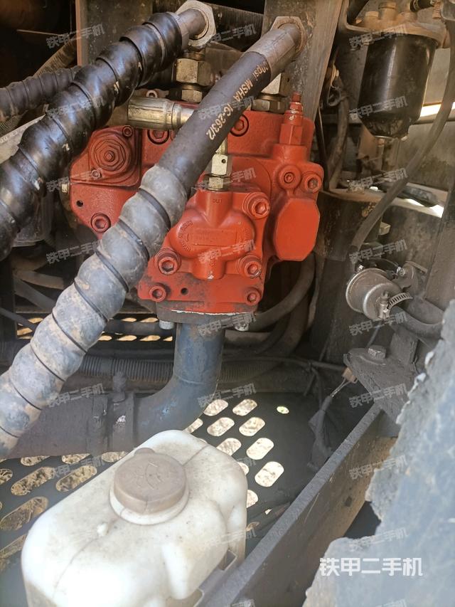 液壓泵室（大件艙室）