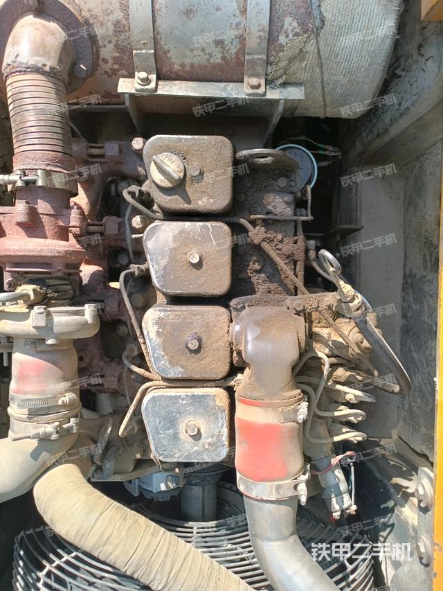 發(fā)動(dòng)機(jī)室（上車部件）