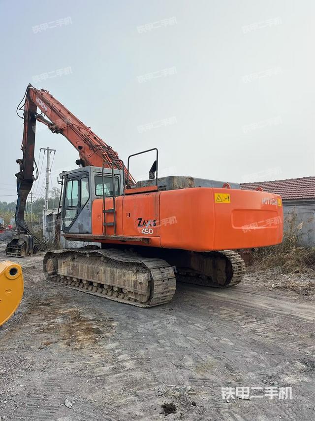 左后45(整機(jī)外觀) 左后45(整機(jī)外觀)