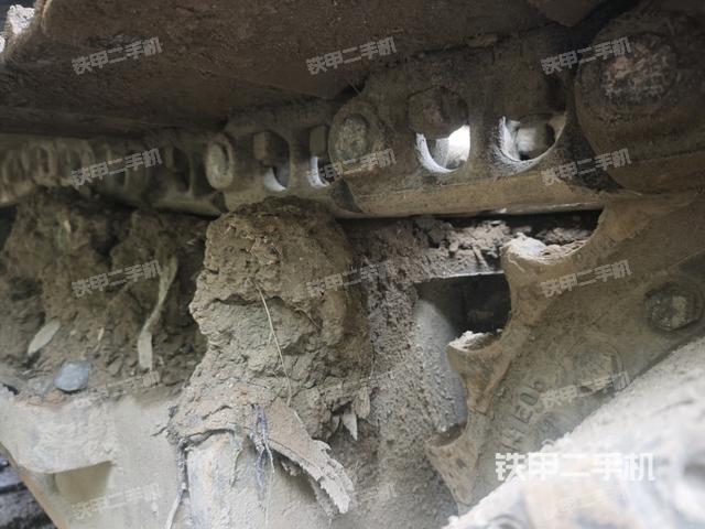 左側(cè)履帶整體?（行走機(jī)構(gòu)）