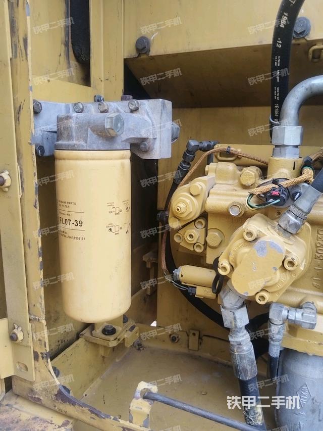 液壓泵斜45?右（大件艙室）