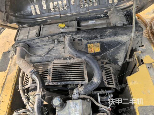 神钢SK260LC-8挖掘机的设备实拍-第32张实拍照片