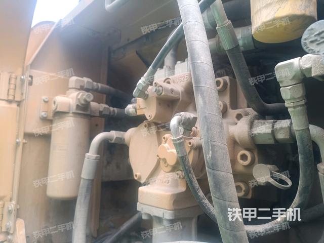 電瓶（大件艙室）