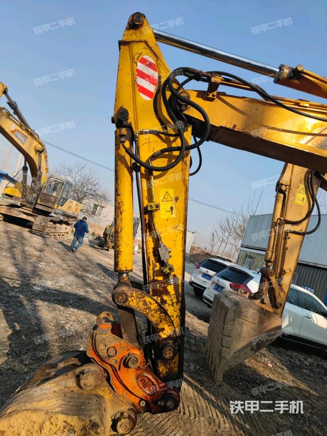 小臂整体左后（工作和回转装置）