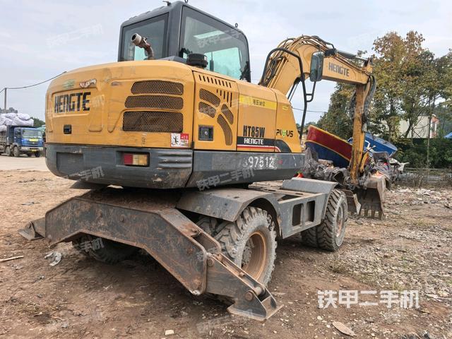 右后45(整機外觀) 右后45(整機外觀)