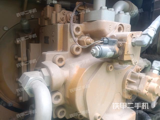 液壓泵斜45?右（大件艙室）