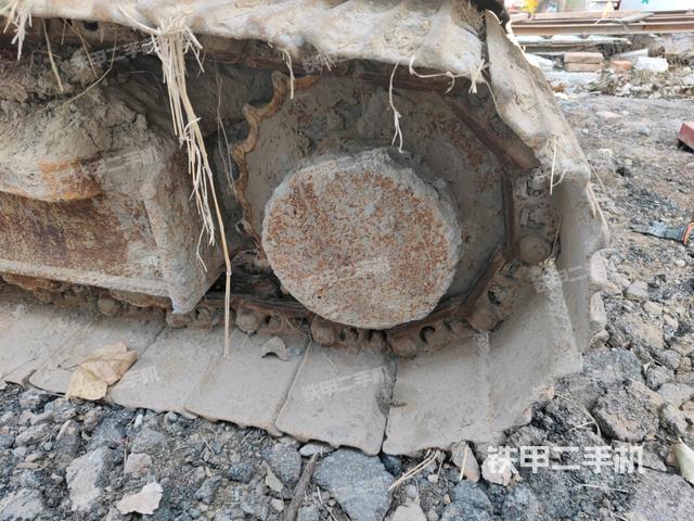 左驱动轮(行走机构) 左驱动轮(行走机构)